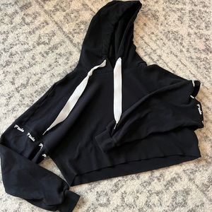 Ptula crop sweatshirt